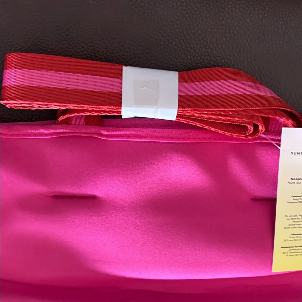 Stylish summer salt Pink and Red Women's Tote Bag - Picture 4 of 7